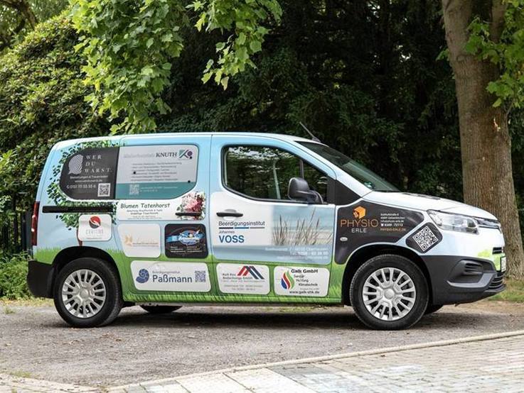 Folierter gesponsorter Toyota Proace City für das LAVIA Institut für Familientrauerbegleitung Gelsenkirchen