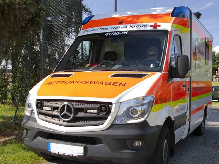 Rettungsfahrzeug des Deutschen Roten Kreuzes